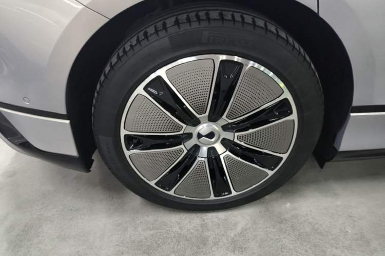 Used Denza Z9GT 2024 1100 Four-Wheel Drive Max Edition Exterior 5