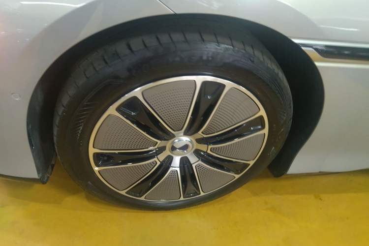 Used Denza Z9GT 2024 630 All-Wheel Drive Max Edition Exterior 7