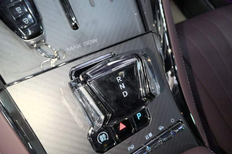 Used Denza Z9GT 2024 1100 Four-Wheel Drive Ultra Version Gear Lever