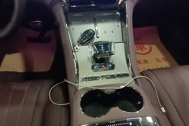 Used Denza Z9GT 2024 1100 Four-Wheel Drive Max Edition Gear Lever