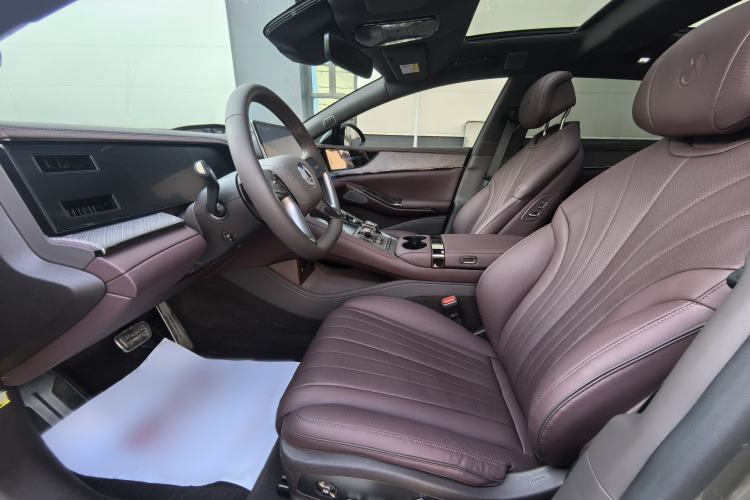 Used Denza Z9GT 2024 1100 4x4 Pro Version Interior 1