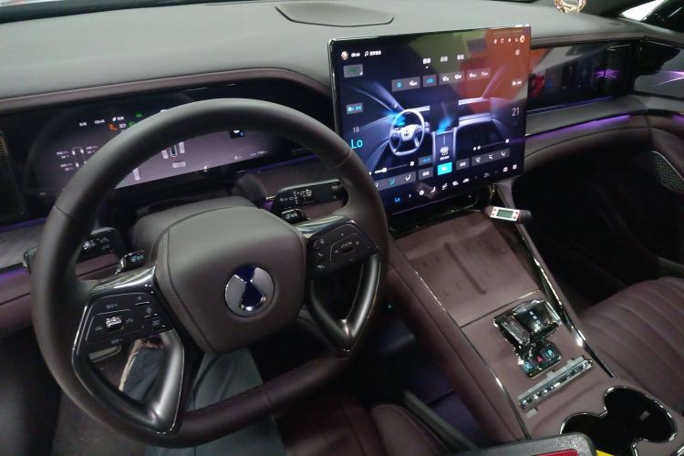 Used Denza Z9GT 2024 1100 4x4 Pro Version Interior 2