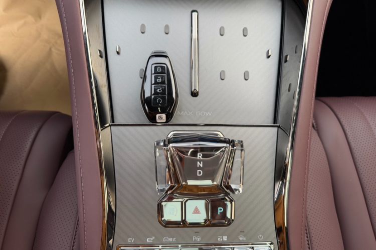Used Denza Z9GT 2024 1100 Four-Wheel Drive Max Edition Interior 3