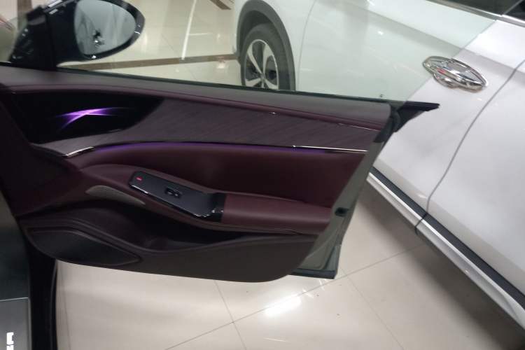 Used Denza Z9GT 2024 1100 4x4 Pro Version Interior 5