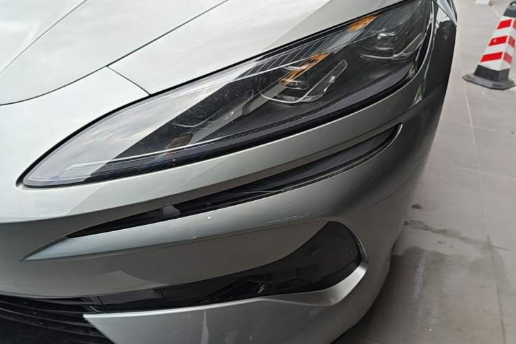 Used Denza Z9GT 2024 1100 Four-Wheel Drive Max Edition Left Front Headlight