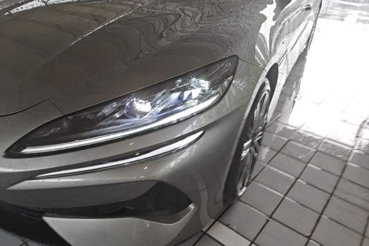 Used Denza Z9GT 2024 1100 4x4 Ultra First Edition Left Front Headlight