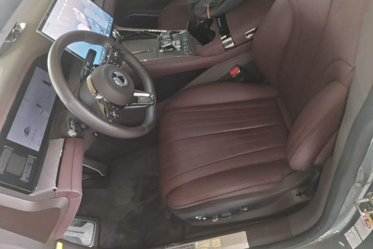Used Denza Z9GT 2024 1100 4x4 Ultra First Edition Left Front Seat