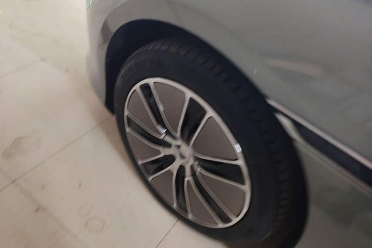 Used Denza Z9GT 2024 1100 Four-Wheel Drive Max Edition Left Front Wheel Hub