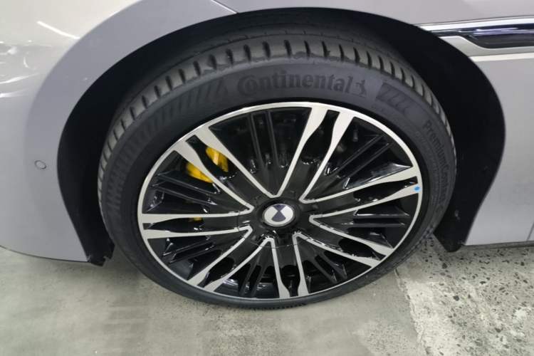 Used Denza Z9GT 2024 1100 Four-Wheel Drive Ultra Version Left Front Wheel Hub