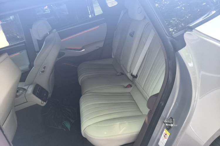Used Denza Z9GT 2024 1100 Four-Wheel Drive Ultra Version Left Rear Seat