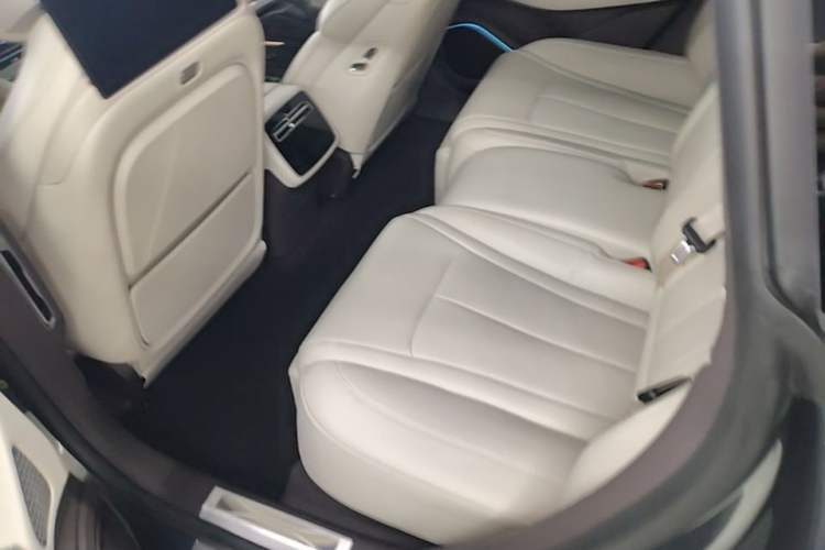 Used Denza Z9GT 2024 1100 Four-Wheel Drive Ultra Version Left Rear Seat