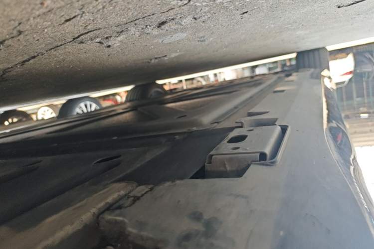 Used Denza Z9GT 2024 1100 Four-Wheel Drive Max Edition Left Side Sill