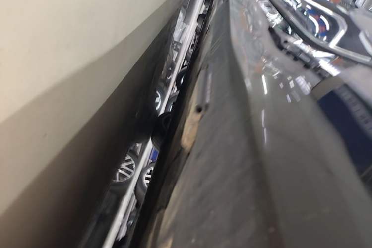 Used Denza Z9GT 2024 1100 Four-Wheel Drive Ultra Version Left Side Sill