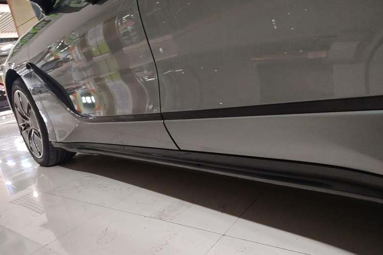 Used Denza Z9GT 2024 1100 Four-Wheel Drive Max Edition Left Side Sill