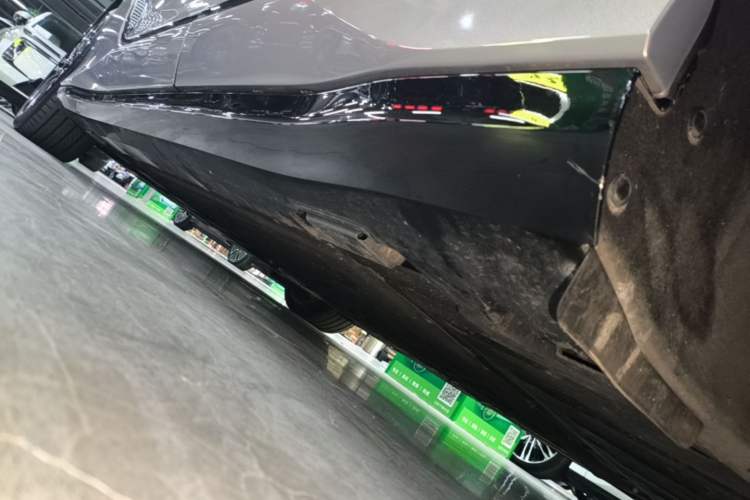 Used Denza Z9GT 2024 1100 Four-Wheel Drive Ultra Version Left Side Sill