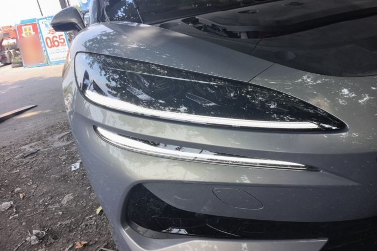 Used Denza Z9GT 2024 1100 Four-Wheel Drive Ultra Version Right Front Headlight