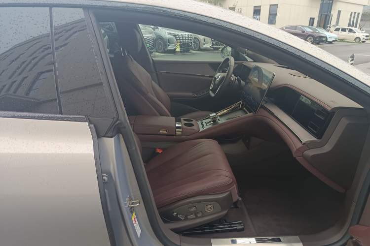 Used Denza Z9GT 2024 1100 Four-Wheel Drive Ultra Version Right Front Seat