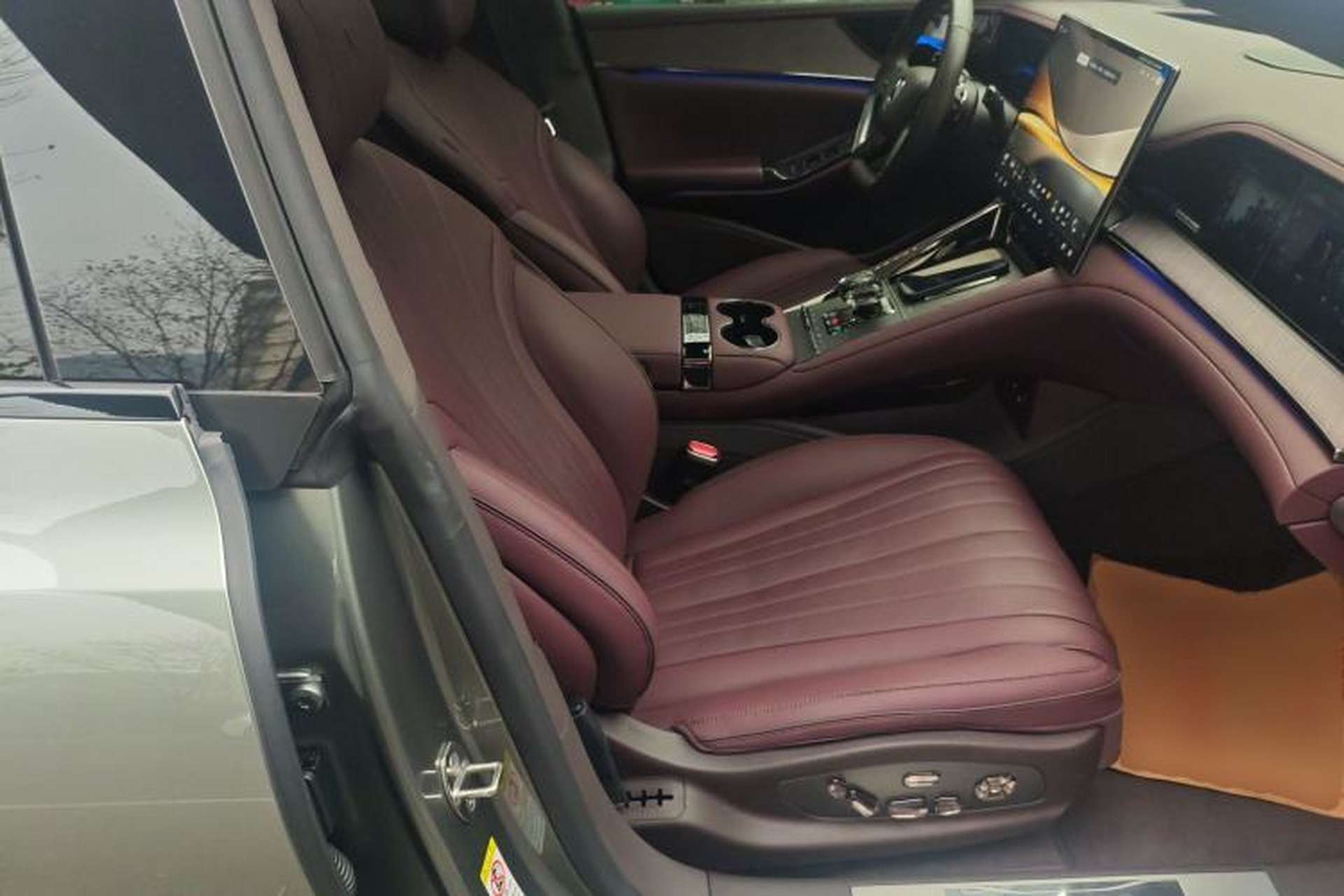 Used Denza Z9GT 2024 1100 Four-Wheel Drive Ultra Version Right Front Seat