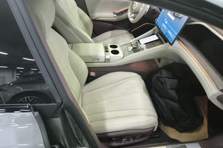 Used Denza Z9GT 2024 1100 Four-Wheel Drive Ultra Version Right Front Seat