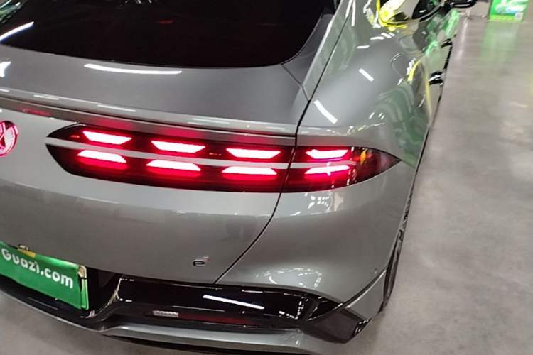 Used Denza Z9GT 2024 1100 Four-Wheel Drive Max Edition Right Rear Taillight