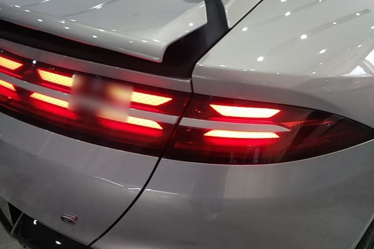 Used Denza Z9GT 2024 1100 Four-Wheel Drive Ultra Version Right Rear Taillight