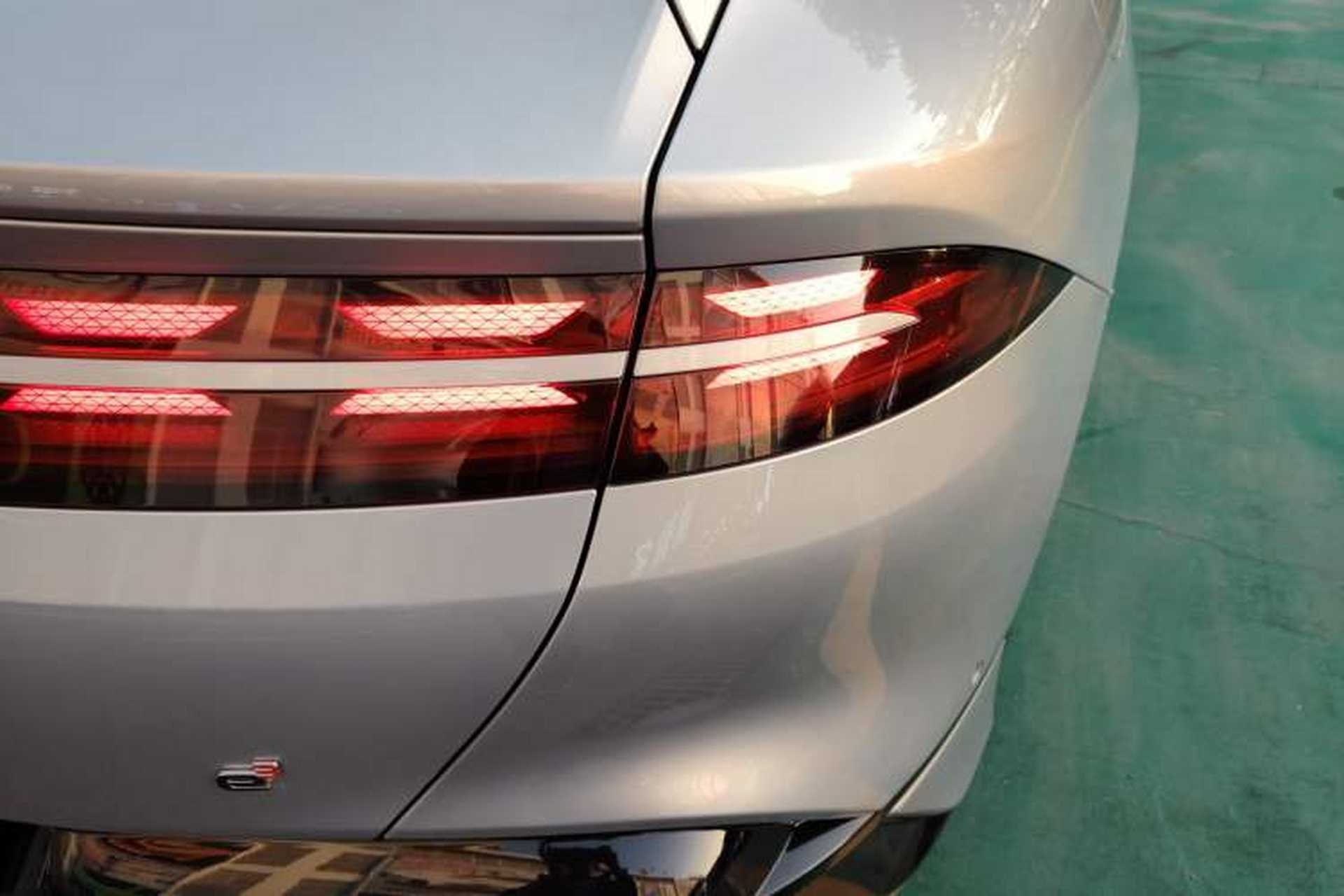 Used Denza Z9GT 2024 1100 4x4 Pro Version Right Rear Taillight