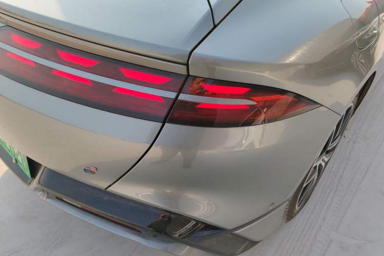 Used Denza Z9GT 2024 630 All-Wheel Drive Pro Version Right Rear Taillight