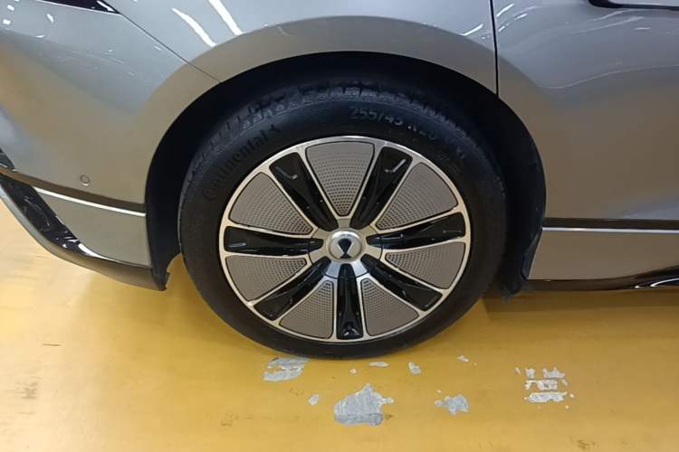 Used Denza Z9GT 2024 1100 4x4 Max First Edition Right Rear Wheel Hub