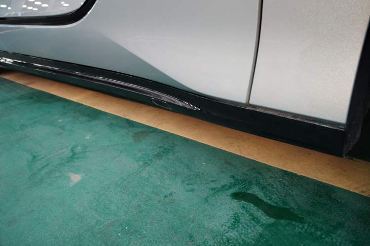 Used Denza Z9GT 2024 1100 4x4 Pro Version Right Side Sill
