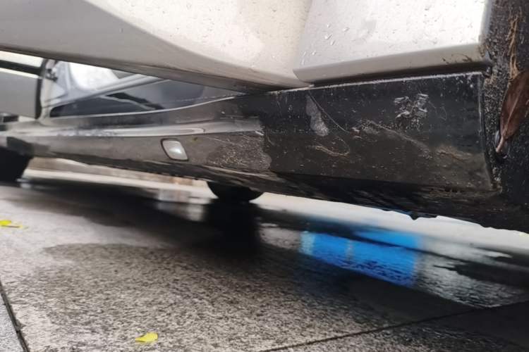 Used Denza Z9GT 2024 1100 Four-Wheel Drive Ultra Version Right Side Sill