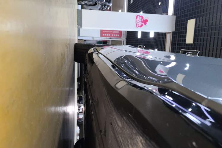 Used Denza Z9GT 2024 1100 Four-Wheel Drive Ultra Version Right Side Sill