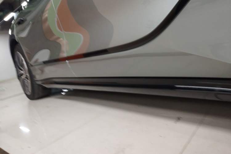 Used Denza Z9GT 2024 1100 Four-Wheel Drive Max Edition Right Side Sill