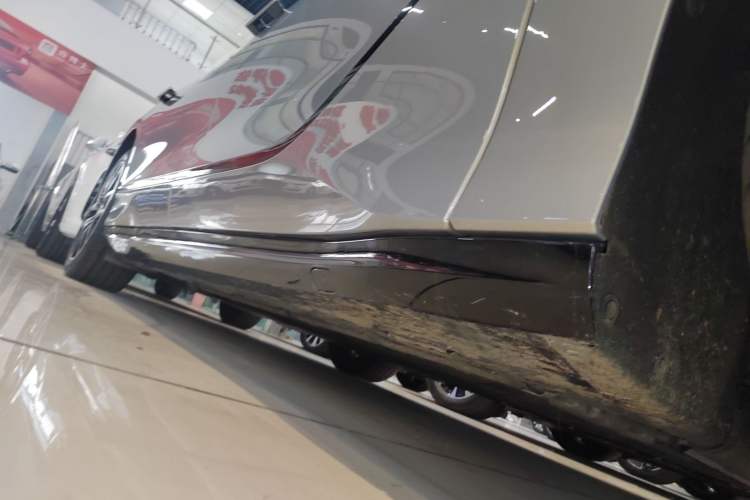 Used Denza Z9GT 2024 1100 4x4 Pro Version Right Side Sill