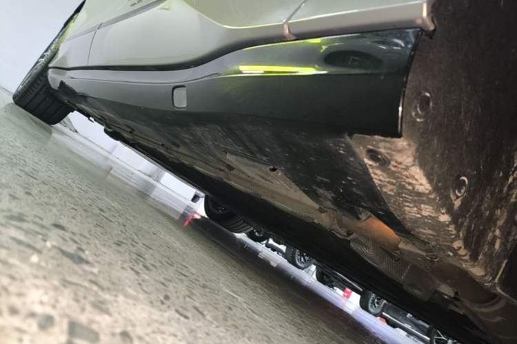 Used Denza Z9GT 2024 1100 Four-Wheel Drive Ultra Version Right Side Sill