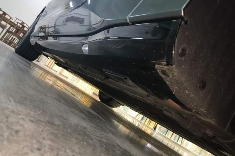 Used Denza Z9GT 2024 1100 Four-Wheel Drive Ultra Version Right Side Sill