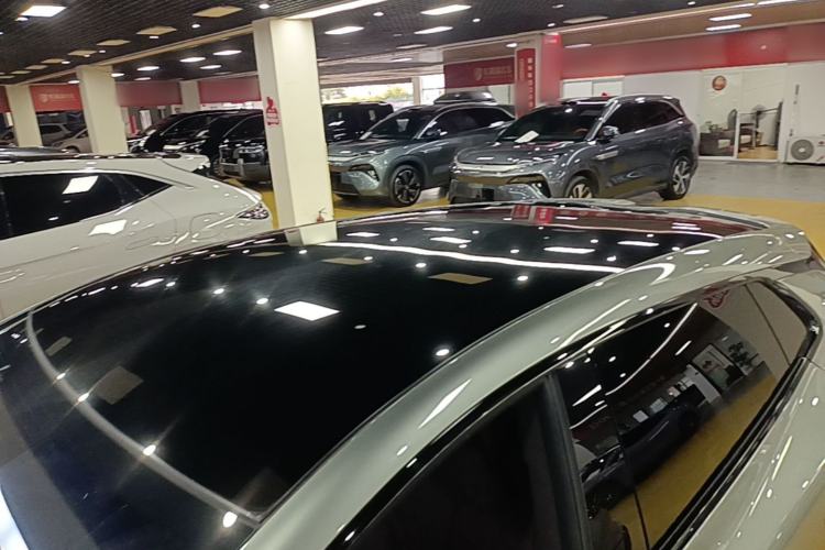 Used Denza Z9GT 2024 1100 4x4 Max First Edition Roof