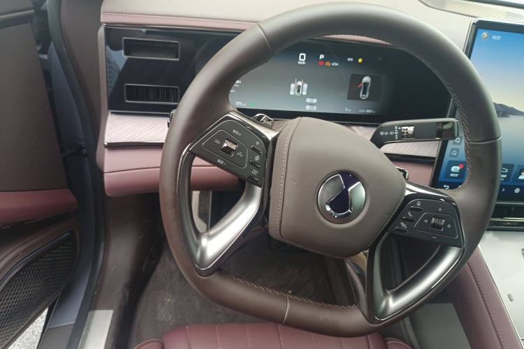 Used Denza Z9GT 2024 1100 Four-Wheel Drive Ultra Version Steering Wheel