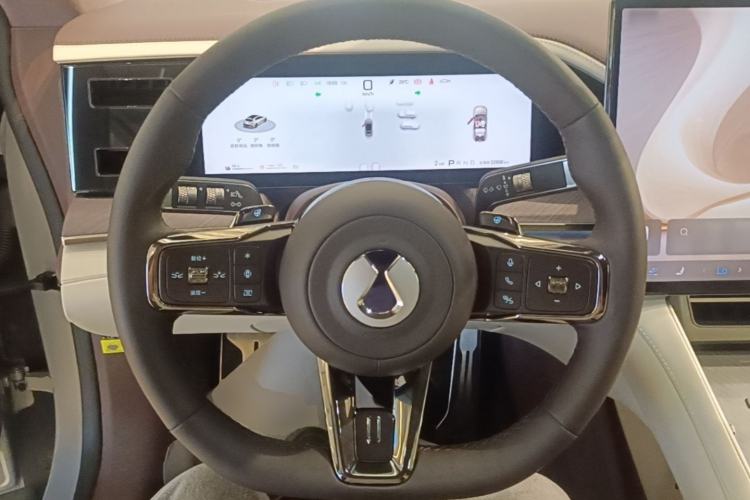 Used Denza Z9GT 2024 1100 Four-Wheel Drive Ultra Version Steering Wheel