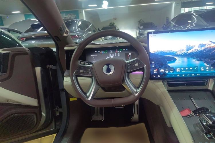 Used Denza Z9GT 2024 630 All-Wheel Drive Max Edition Steering Wheel