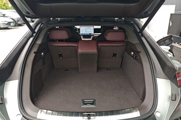 Used Denza Z9GT 2024 1100 Four-Wheel Drive Ultra Version Trunk