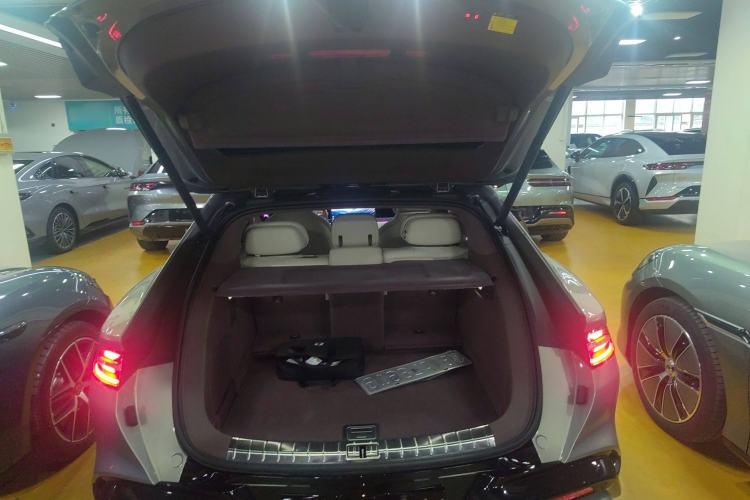 Used Denza Z9GT 2024 630 All-Wheel Drive Max Edition Trunk