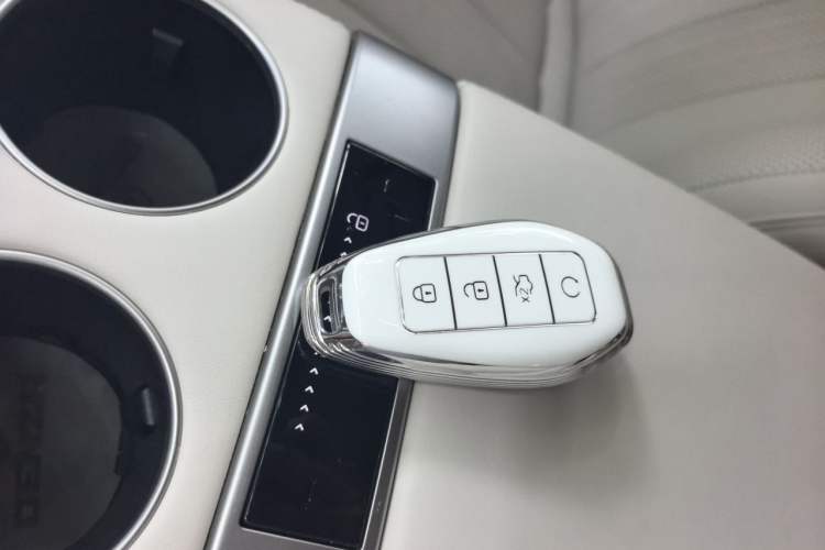 Used Denza Z9GT 2024 1100 Four-Wheel Drive Ultra Version Vehicle Key