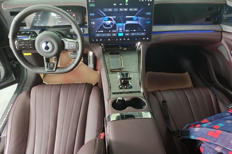 Used Denza Z9GT 2024 1100 4x4 Pro Version Center Console