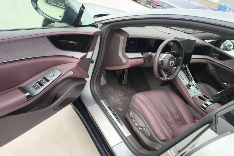 Used Denza Z9GT 2024 1100 Four-Wheel Drive Ultra Version Driver Seat