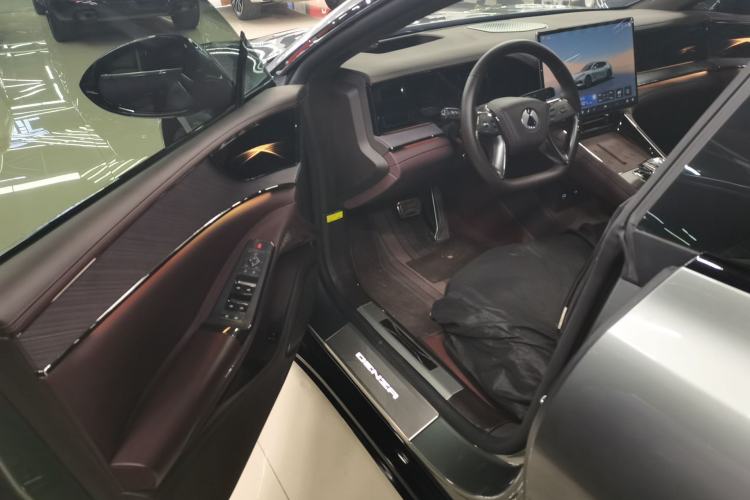 Used Denza Z9GT 2024 1100 Four-Wheel Drive Max Edition Driver Seat