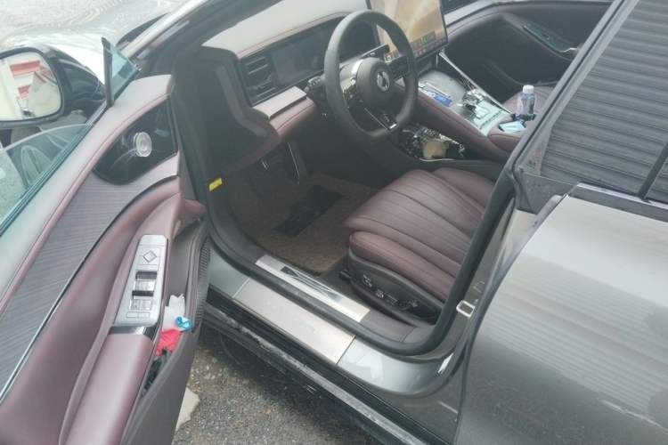 Used Denza Z9GT 2024 1100 Four-Wheel Drive Max Edition Driver Seat