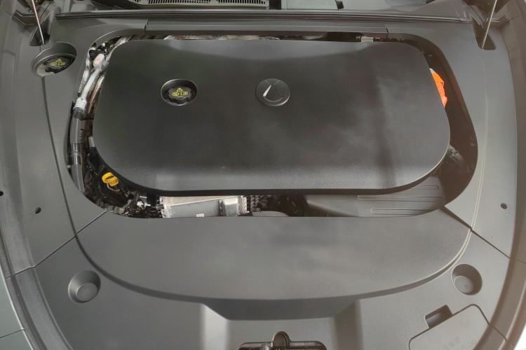 Used Denza Z9GT 2024 1100 Four-Wheel Drive Max Edition Engine Bay