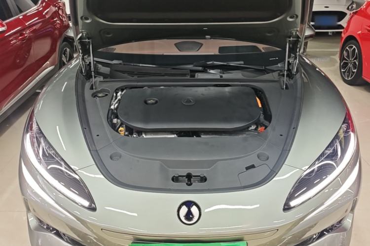 Used Denza Z9GT 2024 1100 Four-Wheel Drive Ultra Version Engine Bay