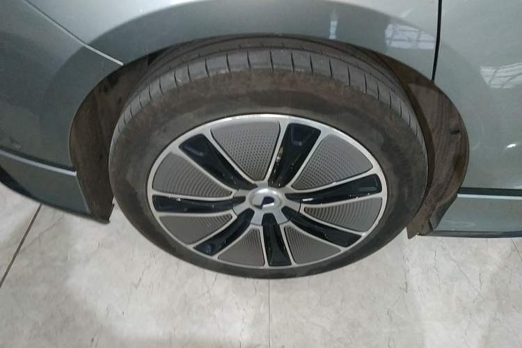 Used Denza Z9GT 2024 1100 4x4 Max First Edition Exterior 2
