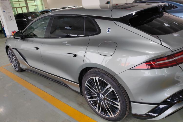 Used Denza Z9GT 2024 1100 Four-Wheel Drive Ultra Version Exterior 3